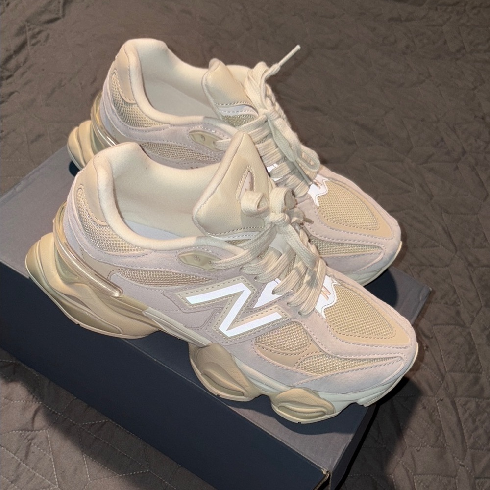 New Balance 9060